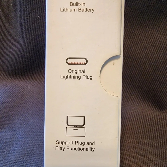 Wireless Charging Power Bank Black | Portable Charger for iPhone & Android - Picture 2 of 3